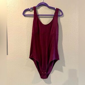 Icebreaker Merino bodysuit size large- tag came off, but never worn.